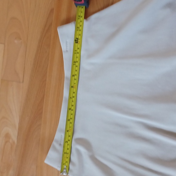 OshKosh beige skirt with shorts inside size 10-12 - Picture 5 of 8